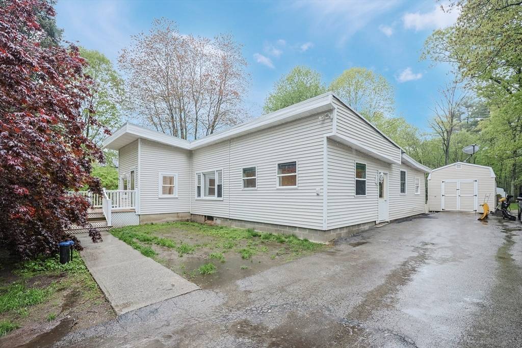 Northborough, MA 01532,9 Easy St