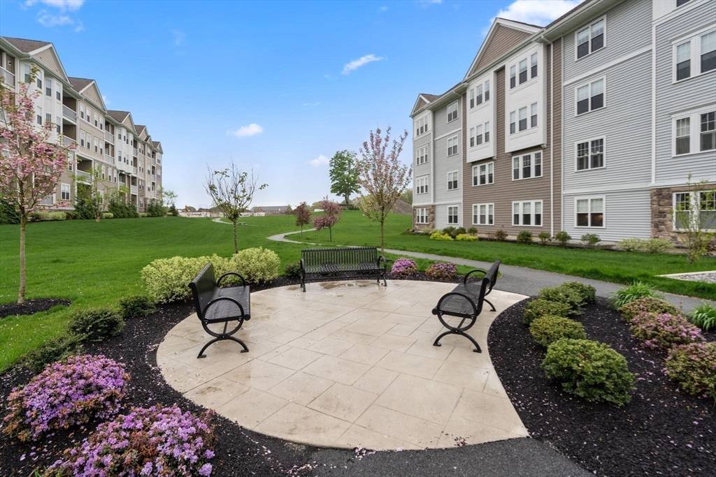 Westborough, MA 01581,12109 Peters Farm Way #109