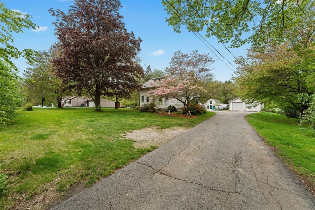 Uxbridge, MA 01569,259 Hartford Ave W