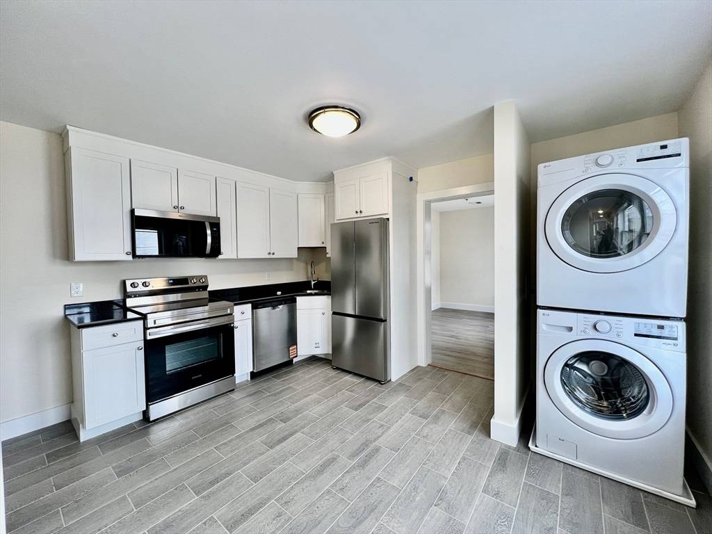 Newton, MA 02458,13 Dalby St #C