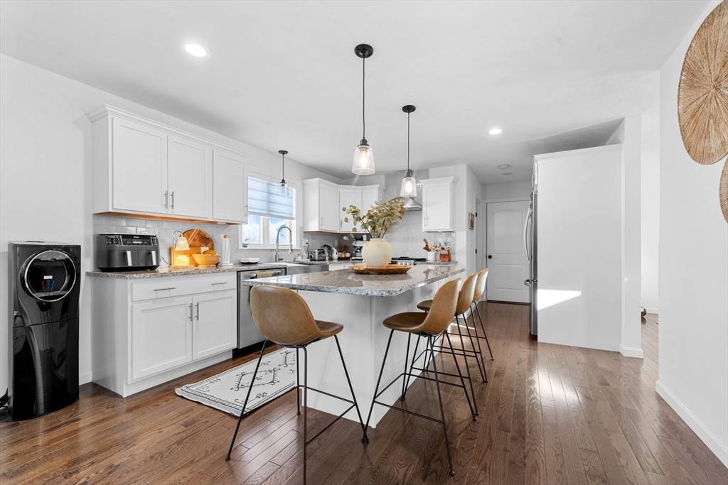 Lakeville, MA 02347,11 Wedge Dr