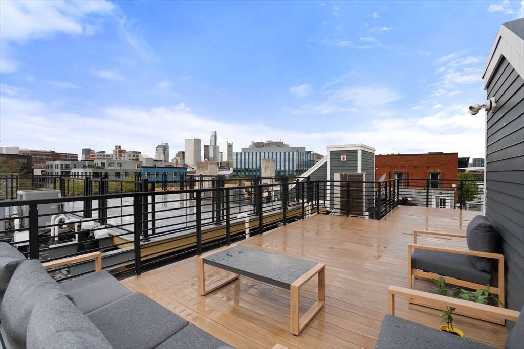 Boston, MA 02127,111 B St #8