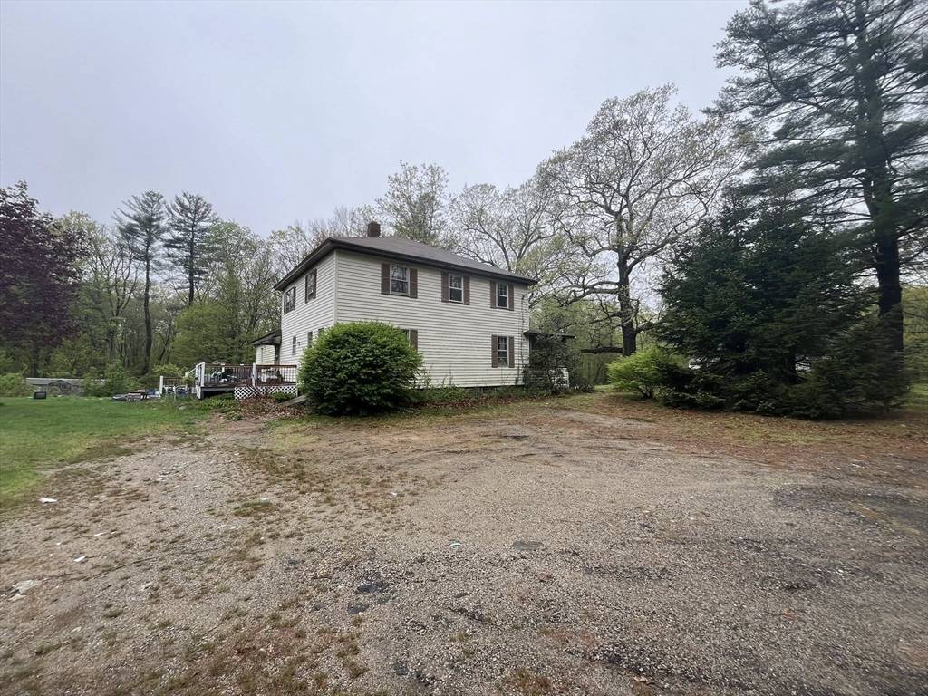 Leicester, MA 01542,74 Clark St
