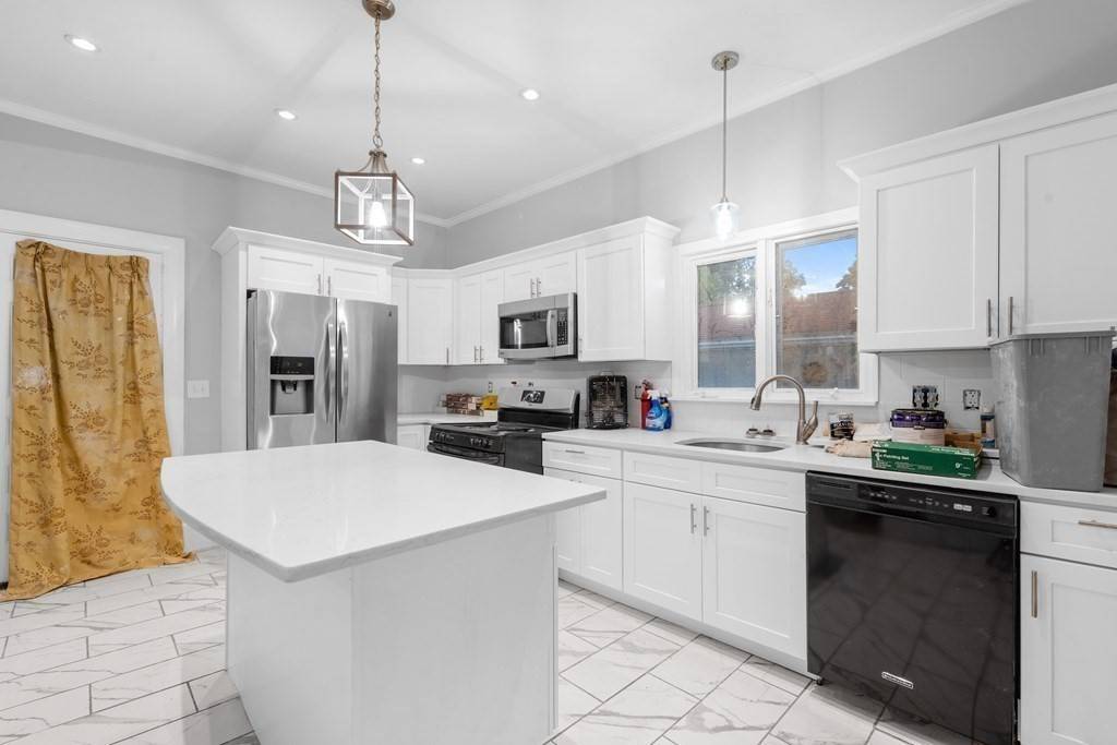Taunton, MA 02780,58 Ashland St