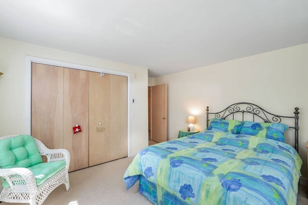 240 Surf Dr Mashpee, MA 02649