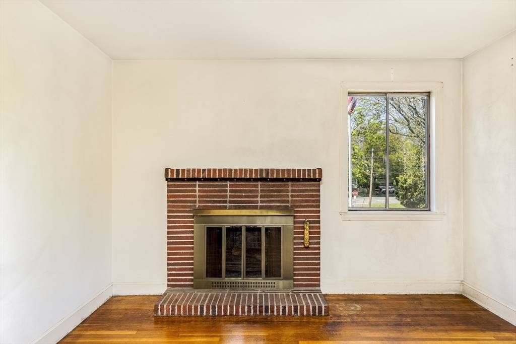 Marblehead, MA 01945,98 Evans Road