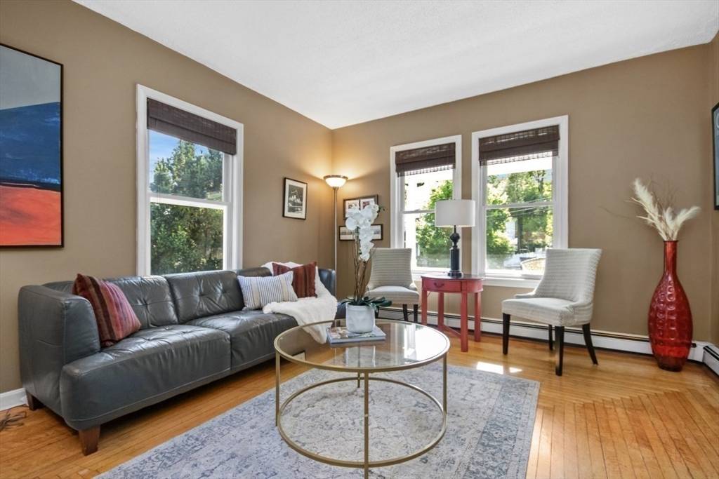 Newton, MA 02462,45 Moulton St