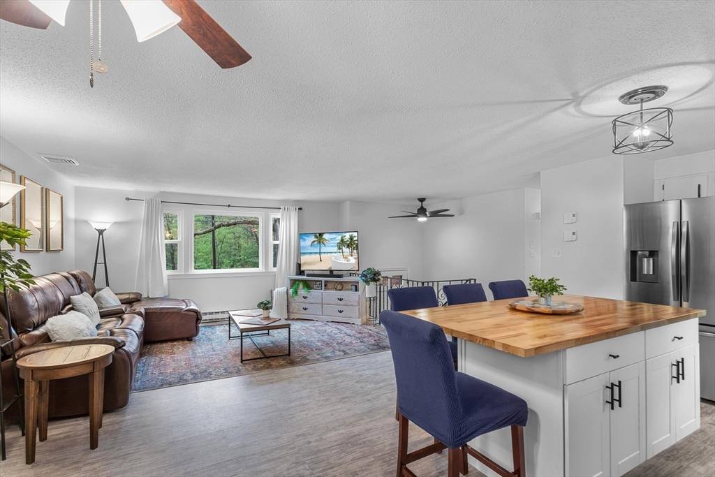 Uxbridge, MA 01569,346 Millville Rd
