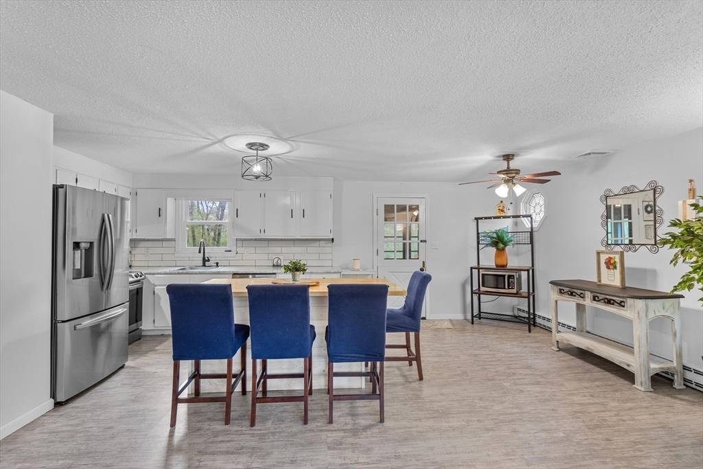 Uxbridge, MA 01569,346 Millville Rd