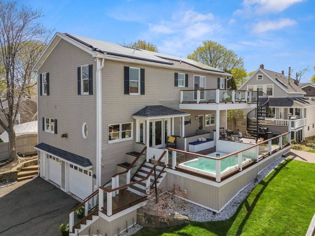 Nahant, MA 01908,1 West Cliff Street