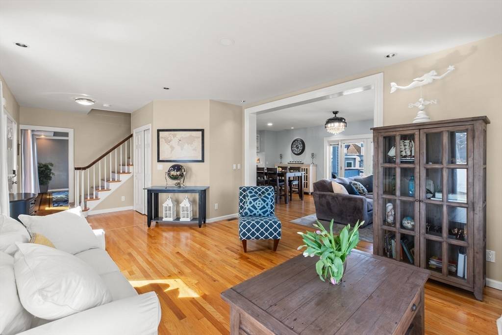 Nahant, MA 01908,1 West Cliff Street
