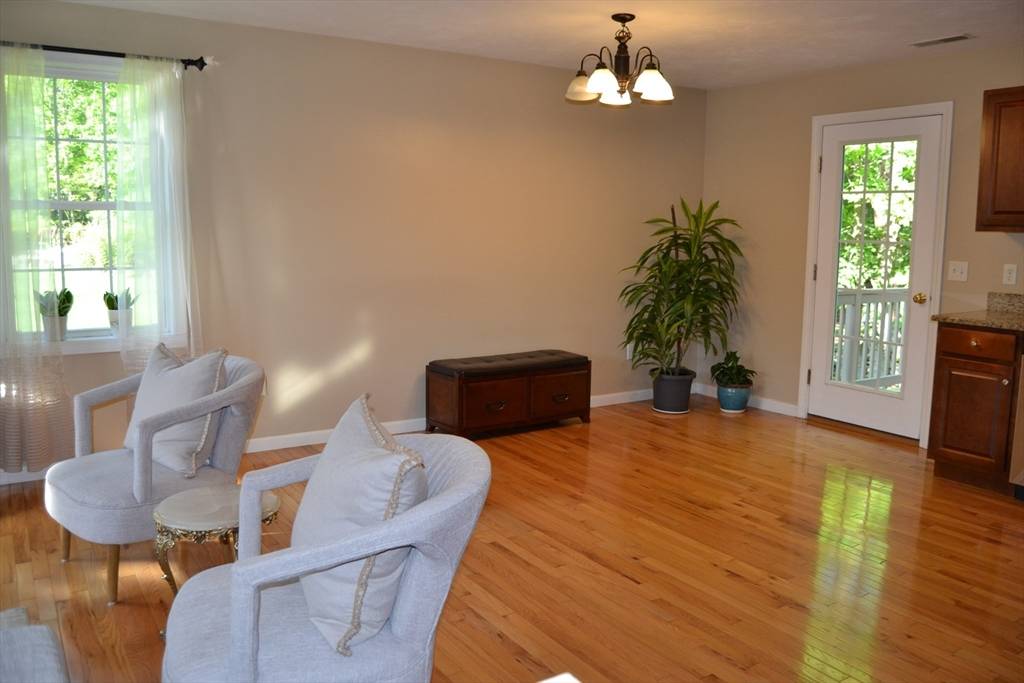 Northborough, MA 01532,63 Crestwood Dr