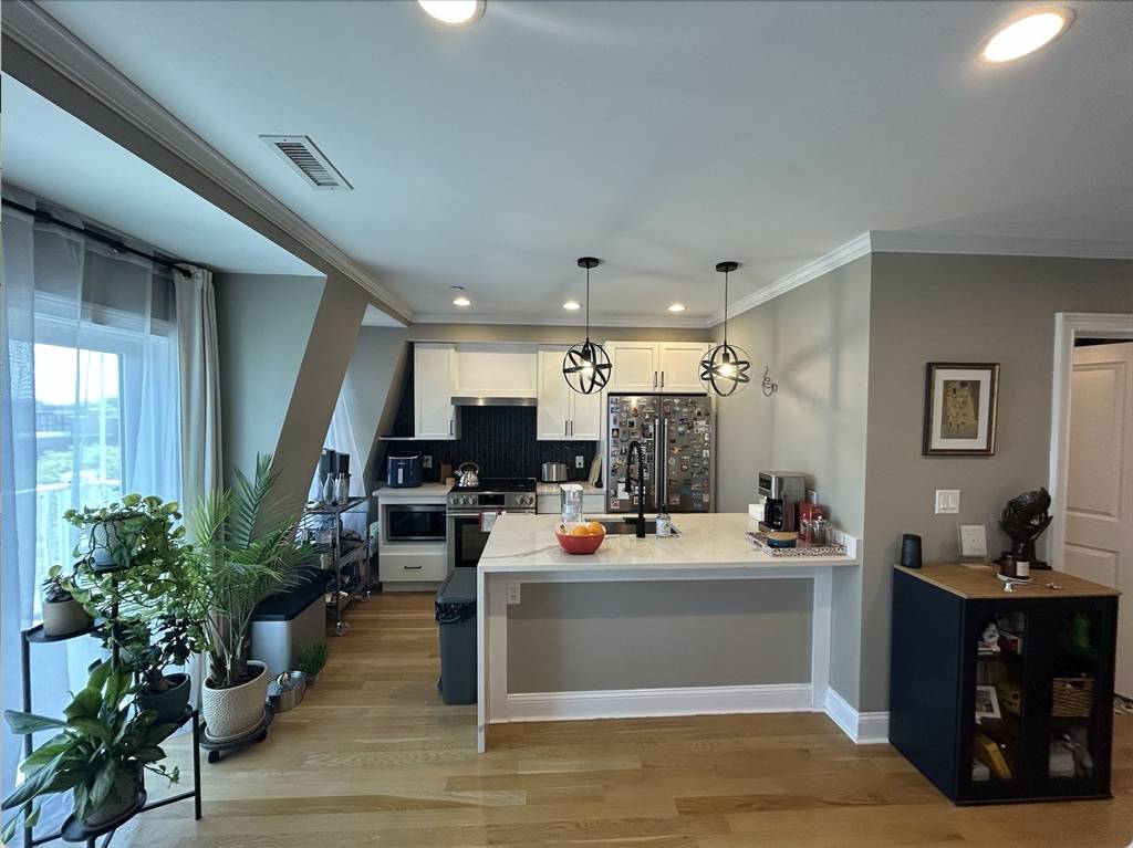 Boston, MA 02128,179 London Street #4