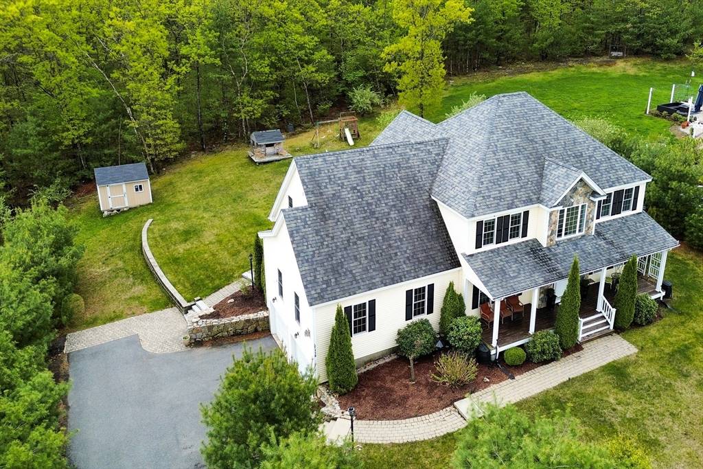 Holliston, MA 01746,91 Mohawk Path