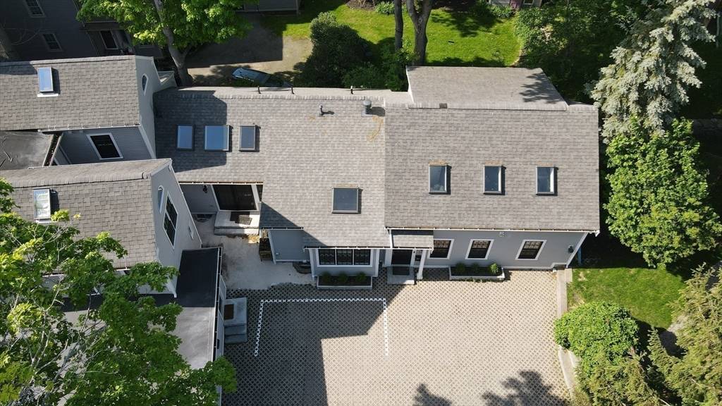 Newton, MA 02464,65 High Street #65-2