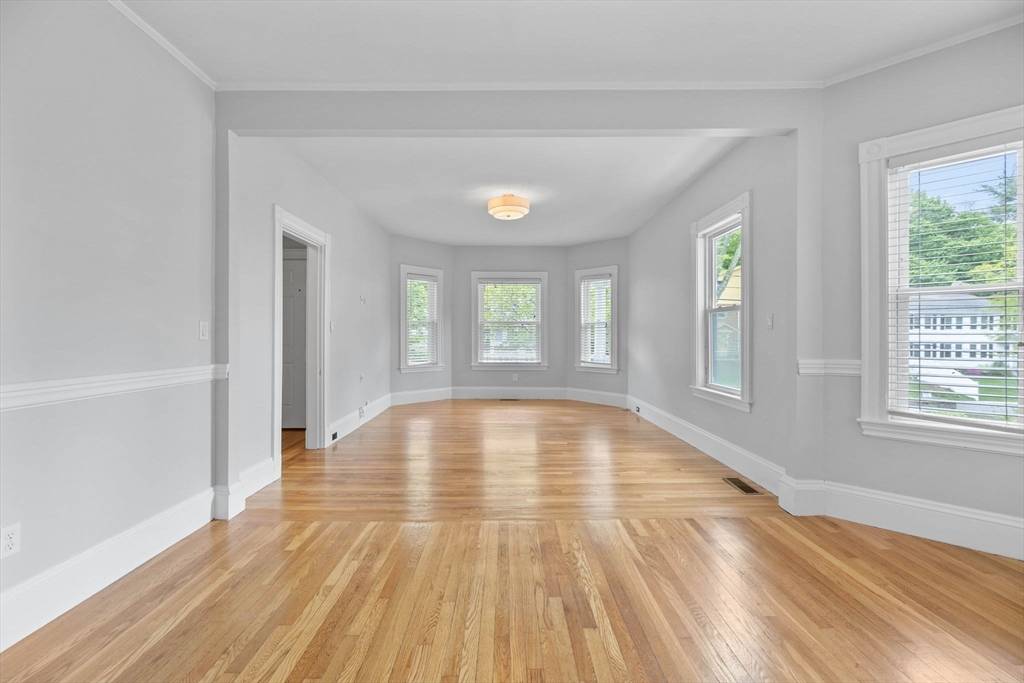 Newton, MA 02459,228 Langley Rd