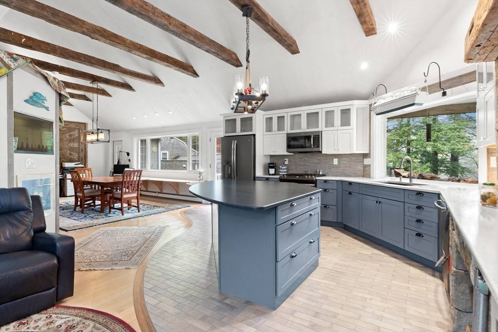Boxford, MA 01921,30 Sunrise Road