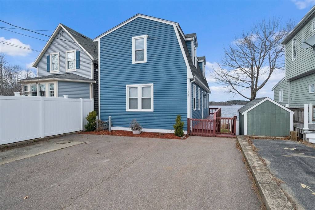 Pembroke, MA 02359,285 Mattakeesett St
