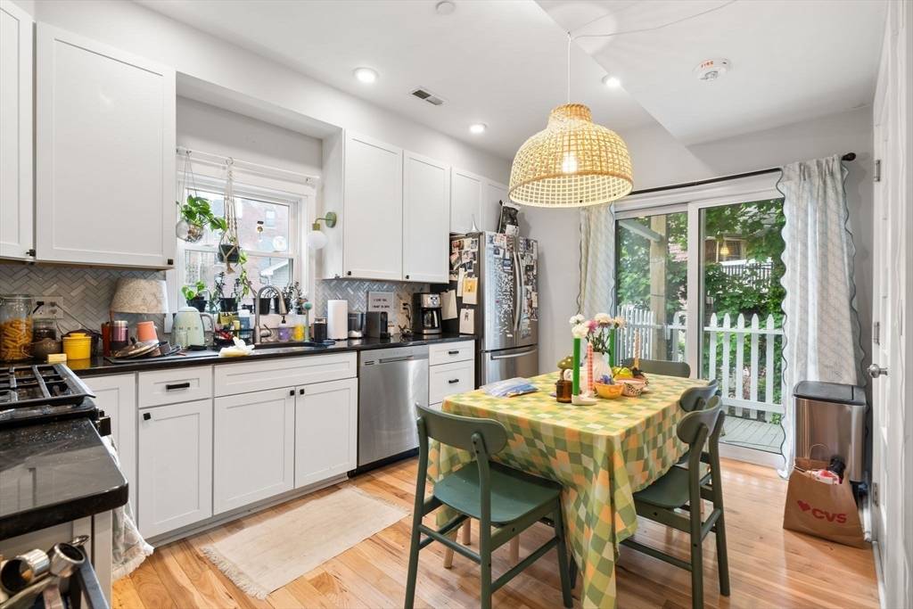 Brookline, MA 02445,12 Perry St