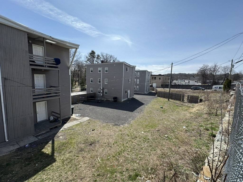 Worcester, MA 01605,6 Milton St