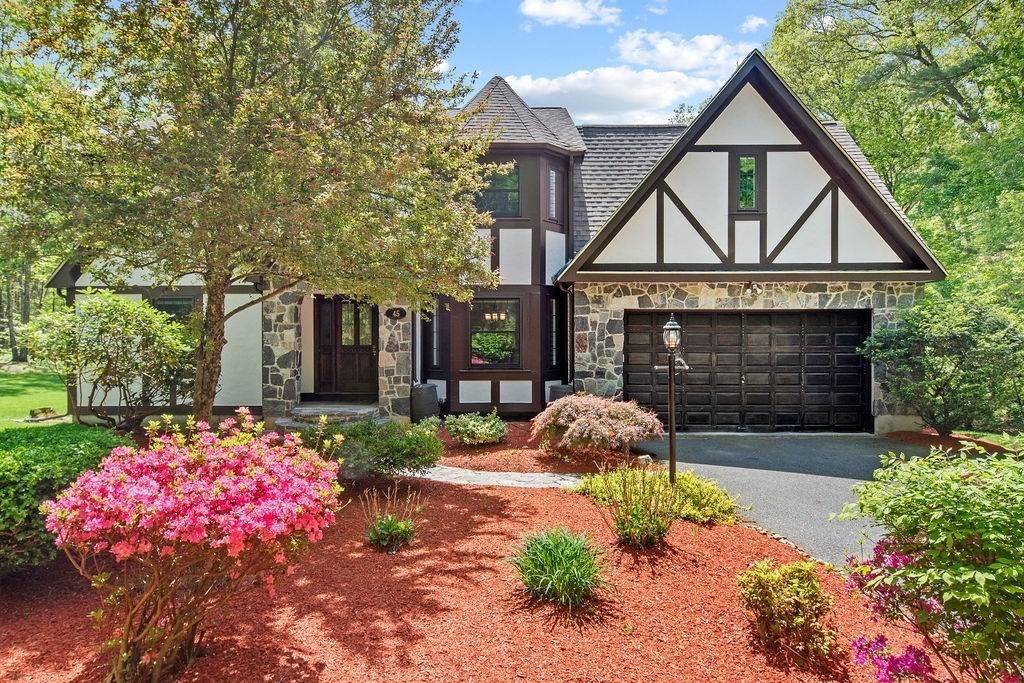 Uxbridge, MA 01569,45 Chapin St