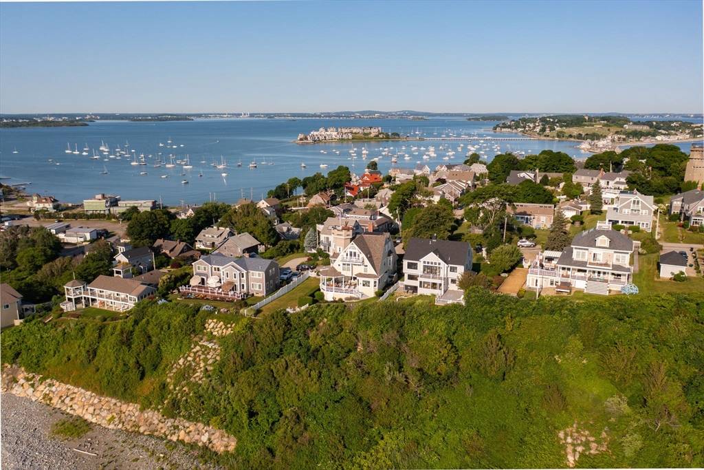 Hull, MA 02045,2 Bluff Road