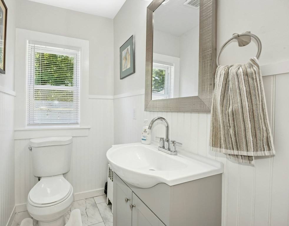 12-14 Commonwealth Ave Shrewsbury, MA 01545