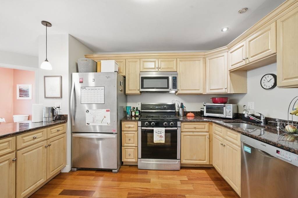 Cambridge, MA 02139,239 Prospect St #2