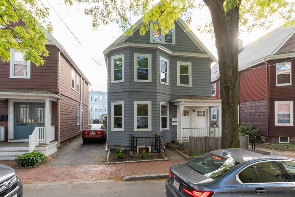 Cambridge, MA 02138,11-13 Line St