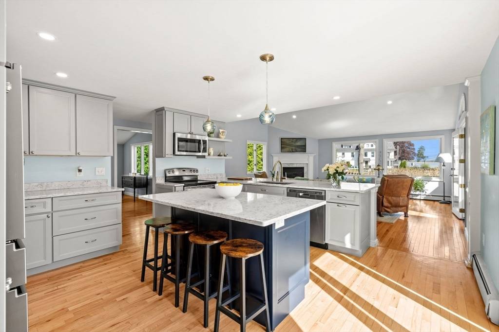 Newburyport, MA 01950,6 Riverview Dr