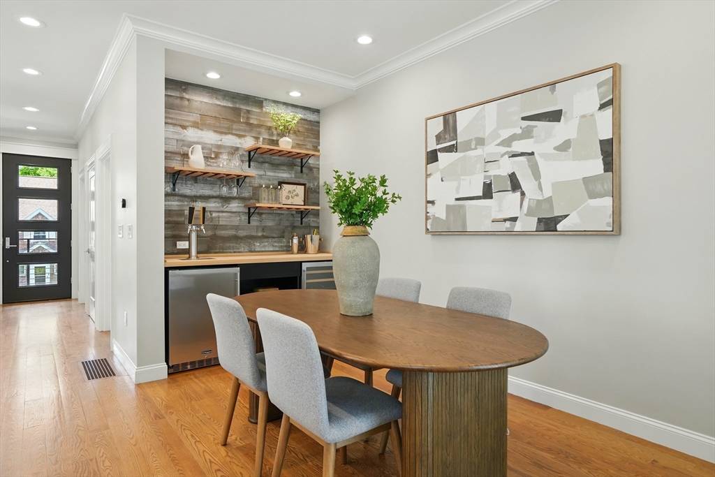 14 Princeton St #14 Newton, MA 02458