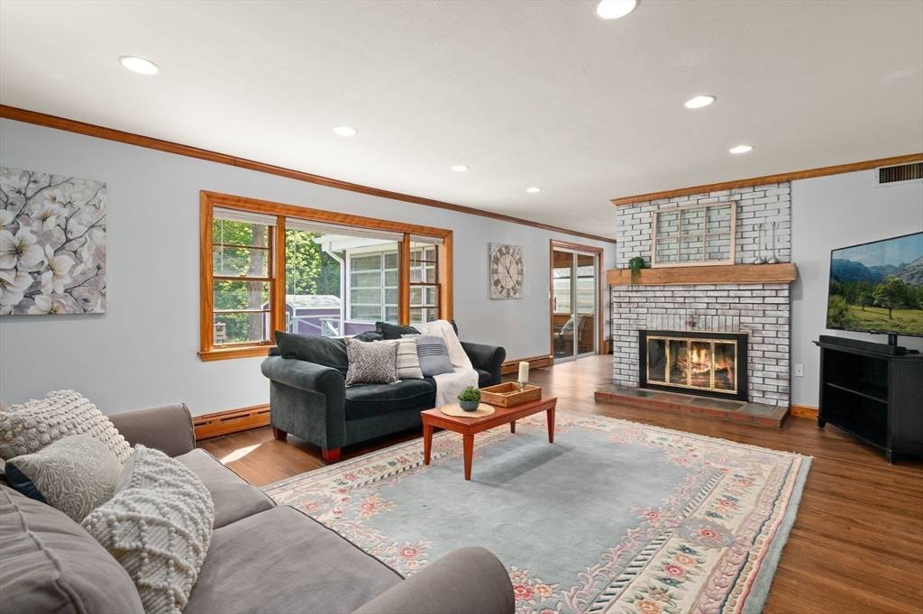 Wakefield, MA 01880,58 Spring St