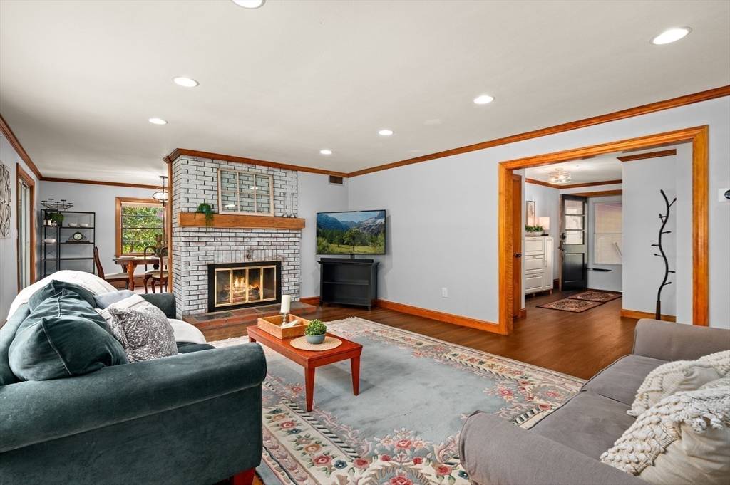 58 Spring St Wakefield, MA 01880