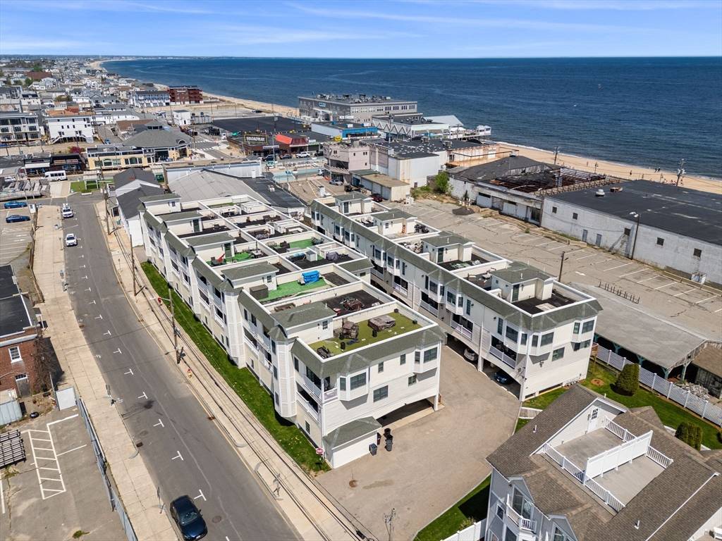 Salisbury, MA 01952,11 Railroad Ave #6B