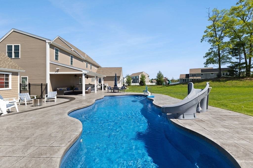 Bridgewater, MA 02324,20 Quail Run Rd