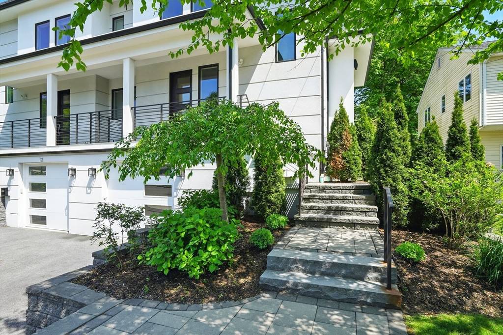 Newton, MA 02458,14 Princeton St #14