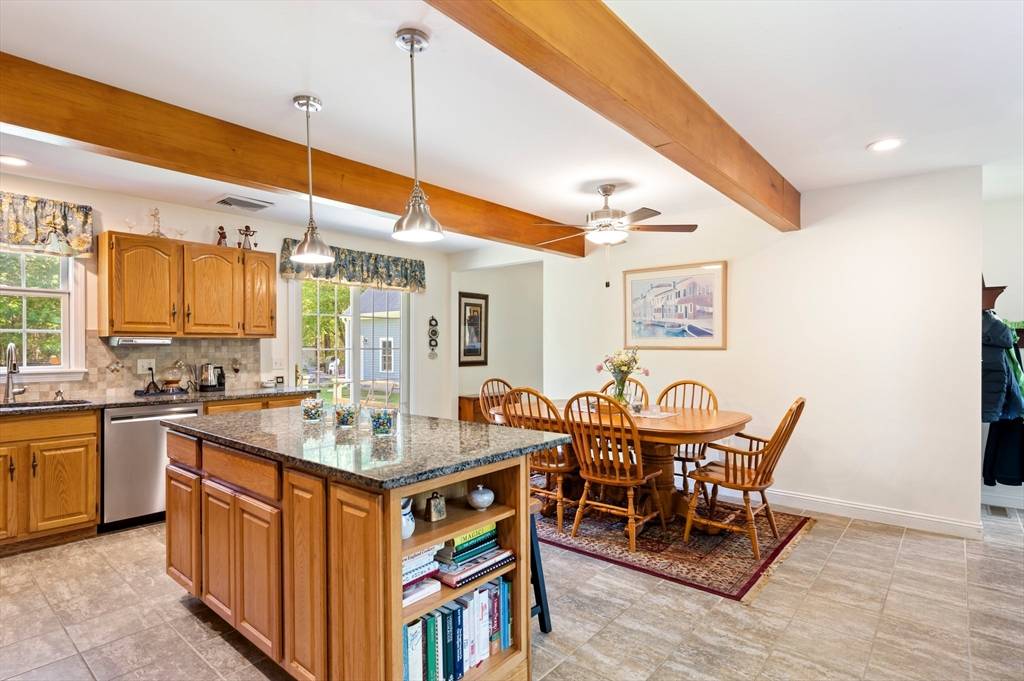 77 Main St Norwell, MA 02061