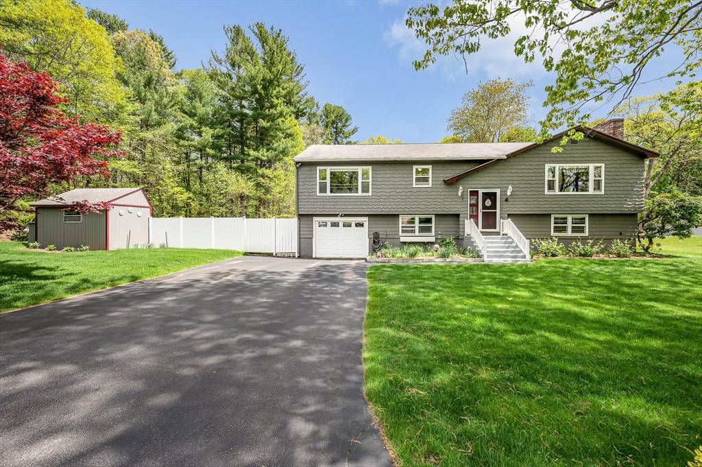 Tyngsborough, MA 01879,4 Pleasantview Ave