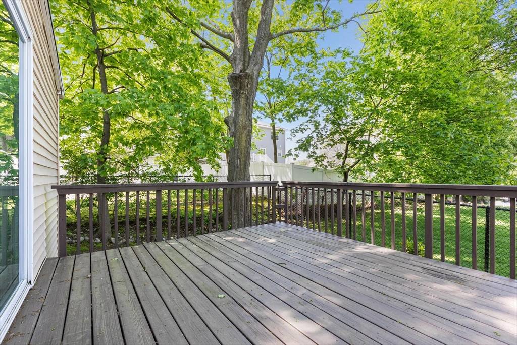 Burlington, MA 01803,27 Glen Avenue