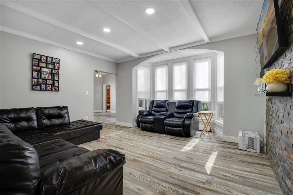 895 High St Bridgewater, MA 02324