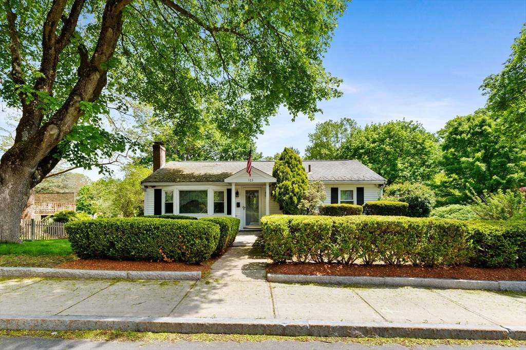 Winchester, MA 01890,703 Washington St