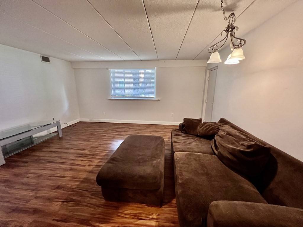 Braintree, MA 02184,300 Commercial #14