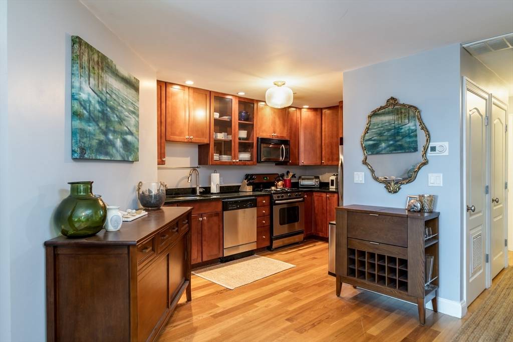 Boston, MA 02127,312-320 W. 3rd St. #205