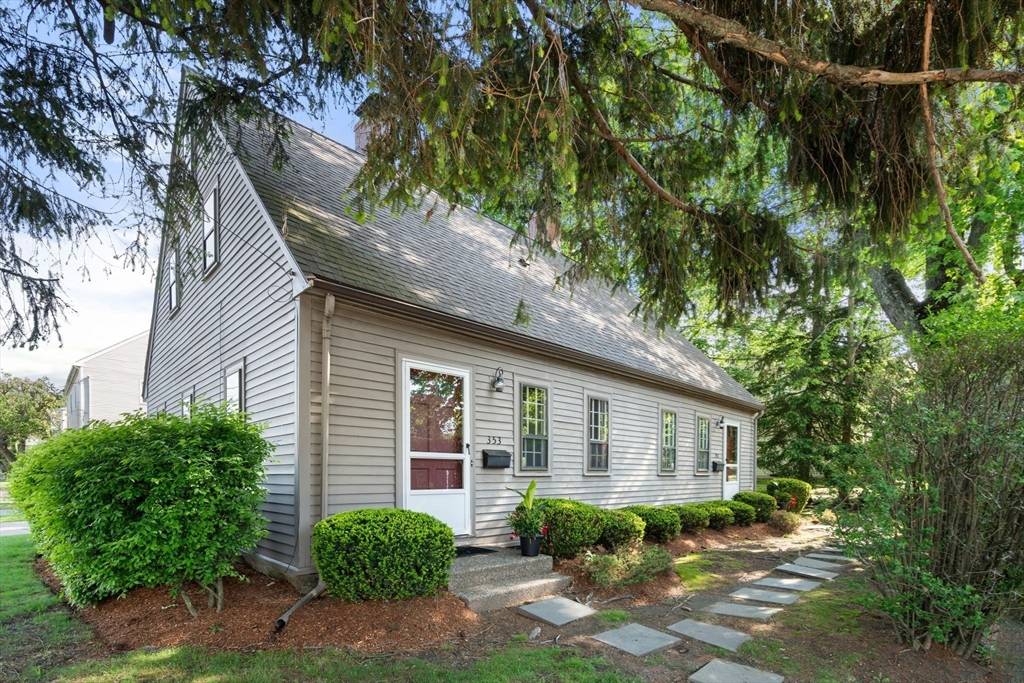 Newton, MA 02464,351-353 Elliot Street