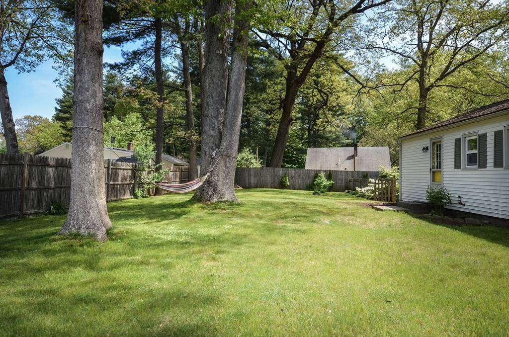 Northborough, MA 01532,4 Woodlawn St