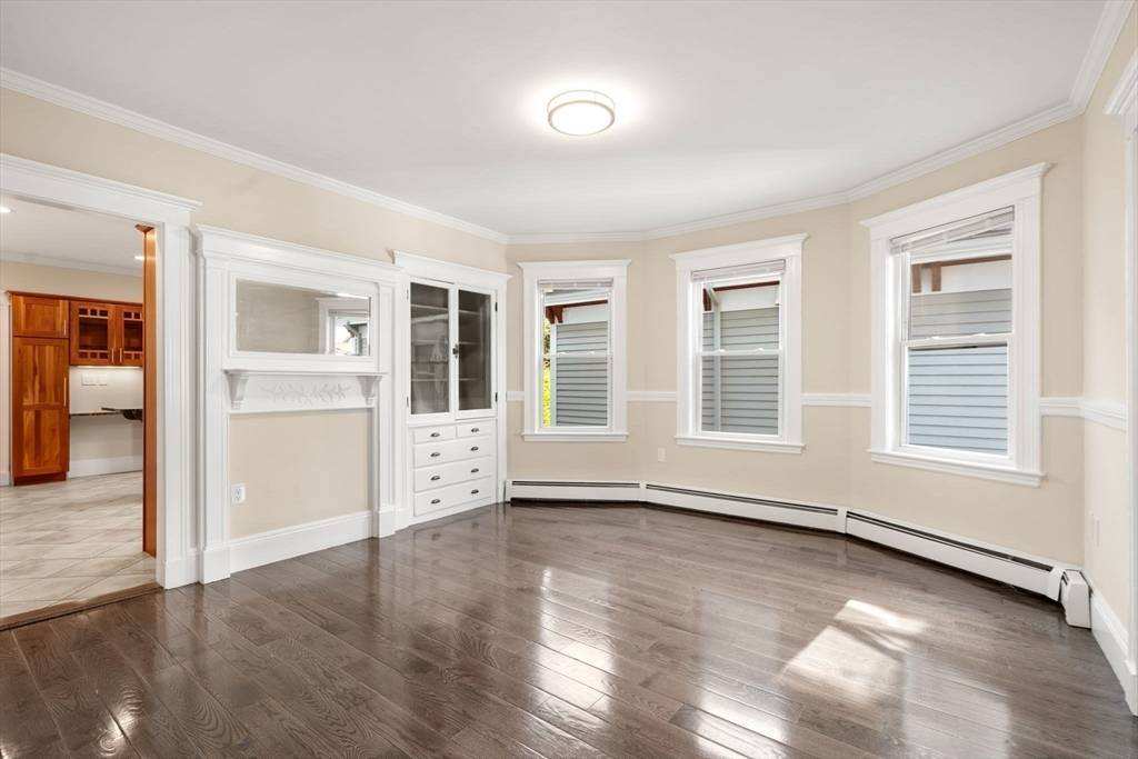 21 Searle Ave #2 Brookline, MA 02445