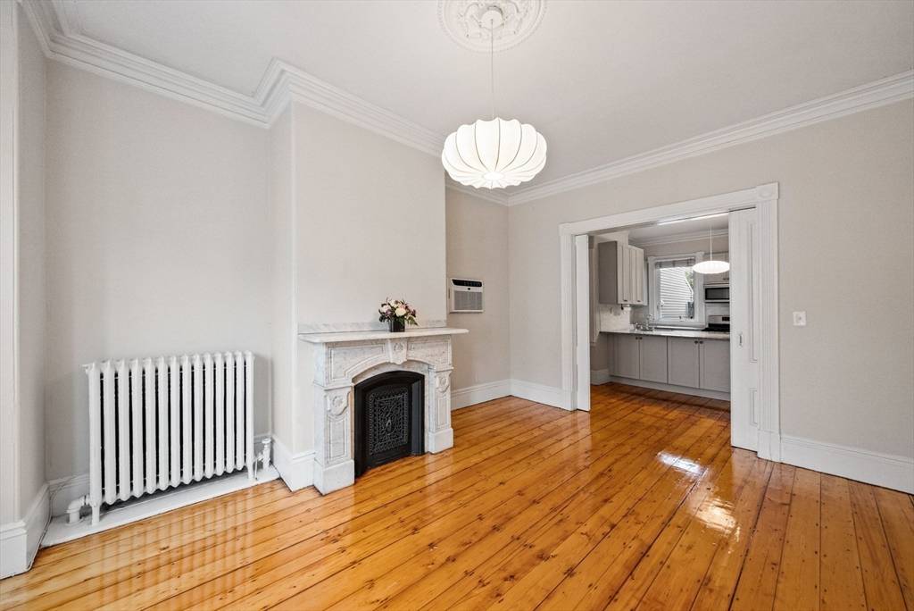 Boston, MA 02128,118 Princeton St #1