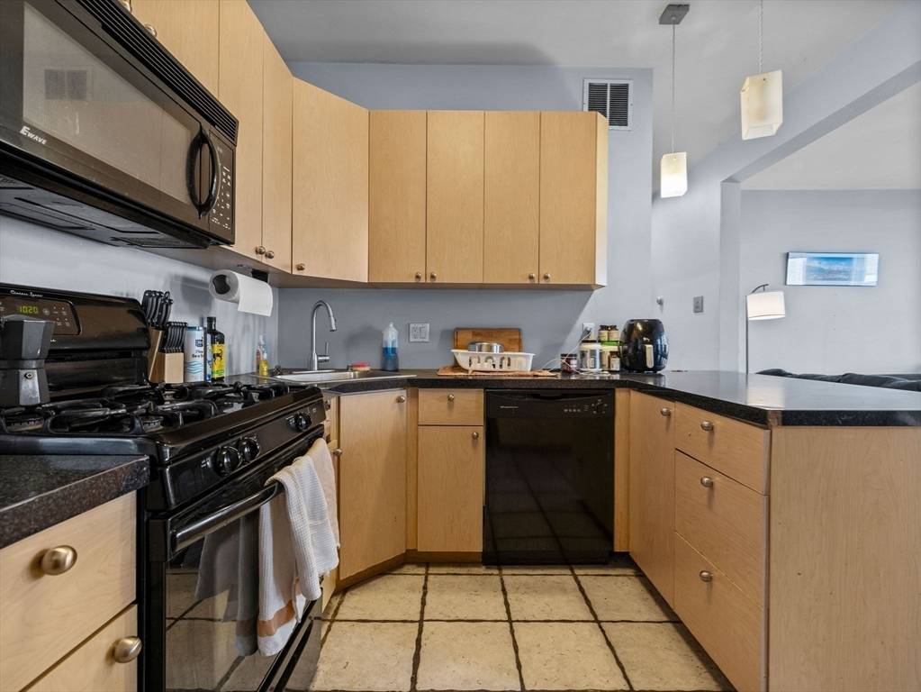 Boston, MA 02127,84 Marine Rd
