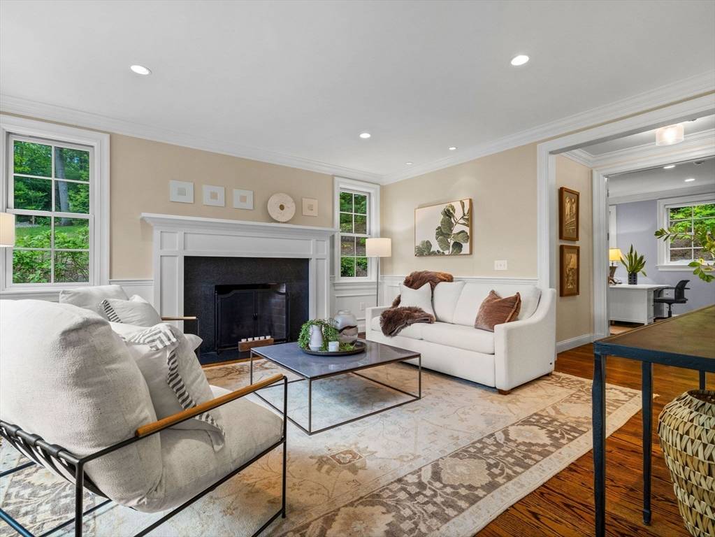 Wellesley, MA 02482,50 Temple Rd