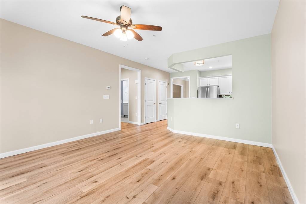 9 Abigail Way #2012 Reading, MA 01867